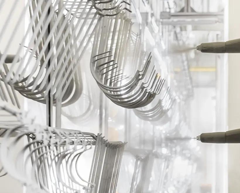 Obrázok - Proces lakovania kovu na zákazku