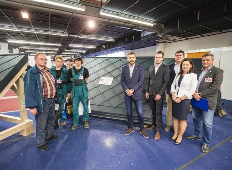 Slika -  6. Srednja strokovna gradbena šola, Nábrežie mládeže 1, Nitra