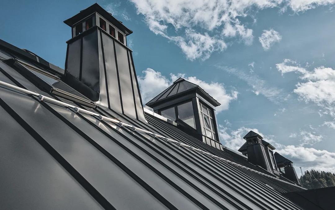 Sheet metal roof covering: What are their advantages and benefits?