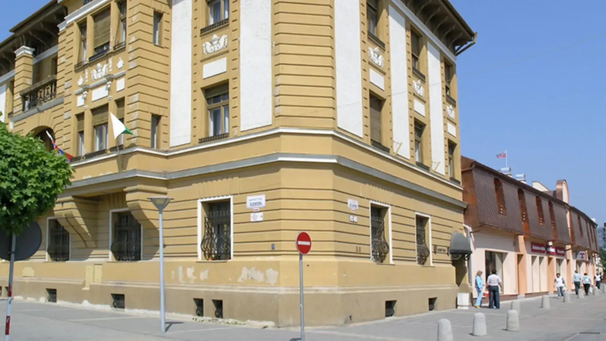 Mestský úrad v Novom Meste nad Váhom