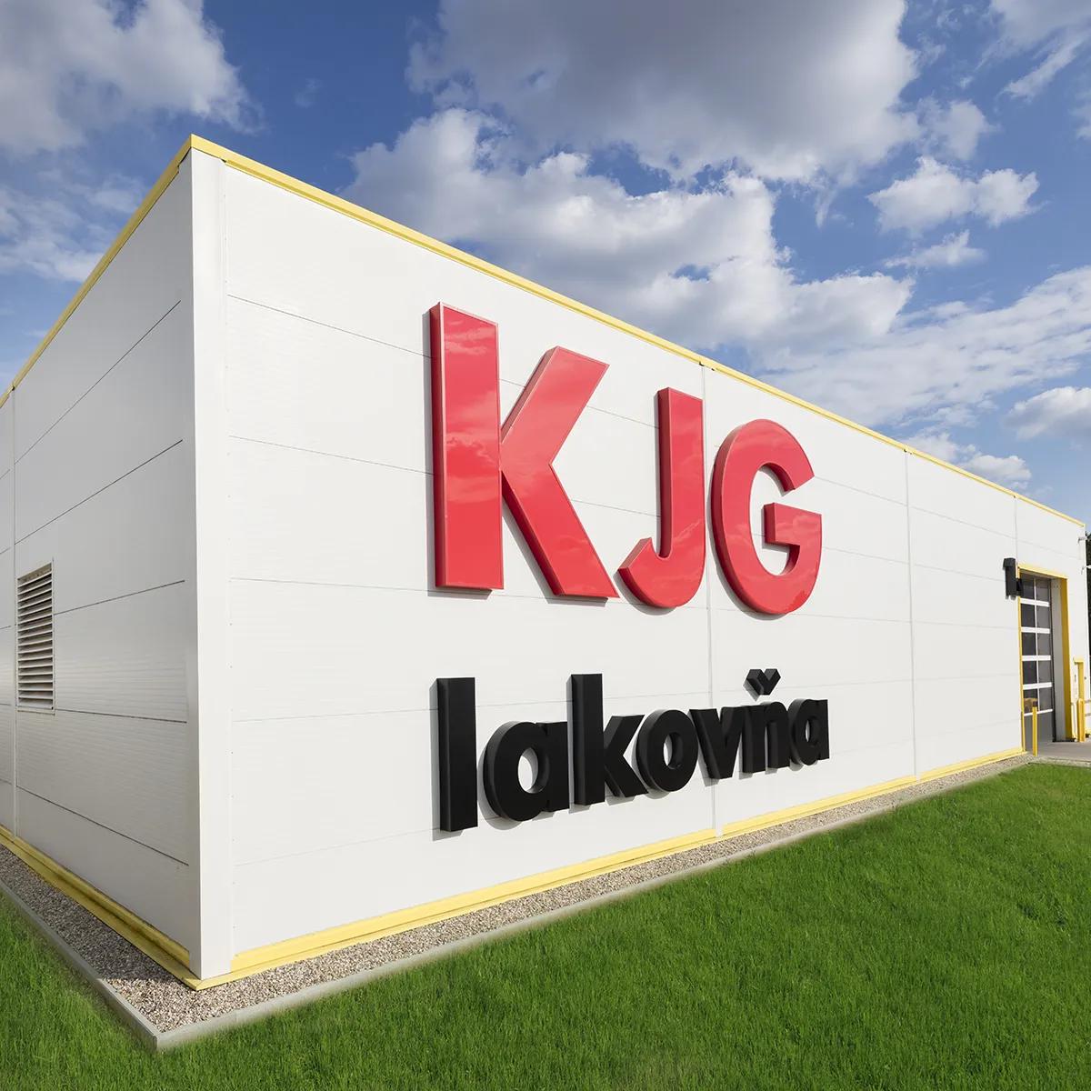 PRÁŠKOVÁ
LAKOVŇA