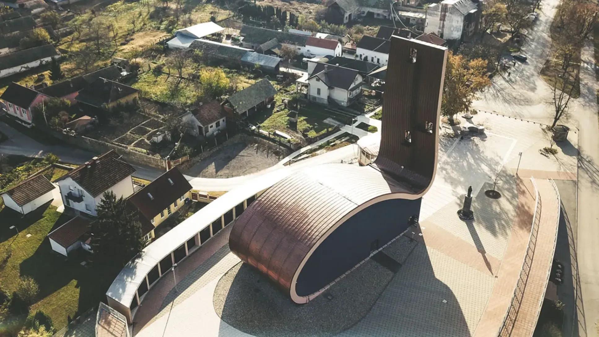 Kostol Panny Márie vzkriesenia v Aljmaši