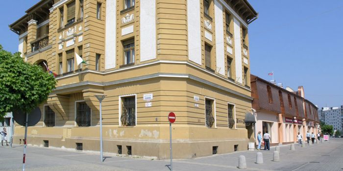 Önkormányzati hivatal Novo Mesto nad Váhom